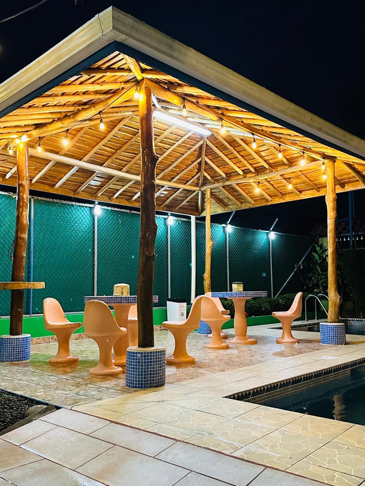Hotel La Fiore De Bahia Uvita Εξωτερικό φωτογραφία