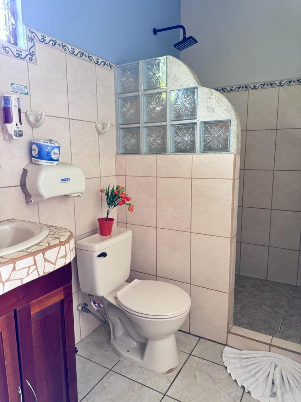 Hotel La Fiore De Bahia Uvita Εξωτερικό φωτογραφία